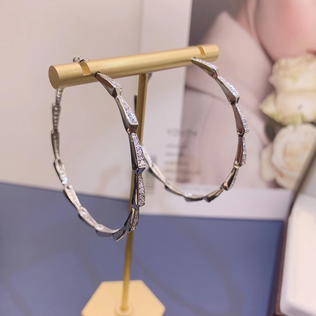 Anting Lingkaran Geometris Mew - Women Accessories Dubai ulasan dan harga